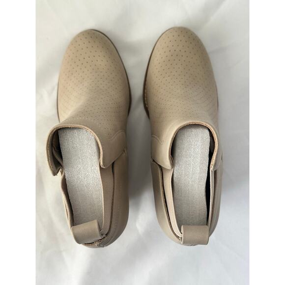 DV by Dolce Vita Women's Gerdy Wedge Bootie Beige Size 9 NEW - Picture 4 of 8